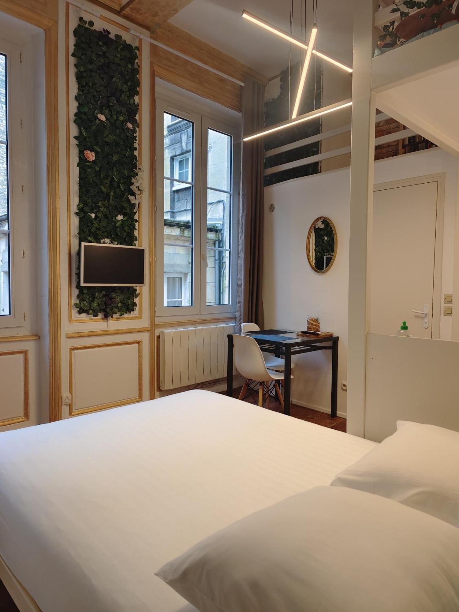 Studio Lumineux Et Fleuri Idealement Situe Apartamento Caen Exterior foto